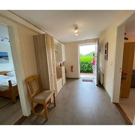 With 2 Bedrooms * מאסהולם