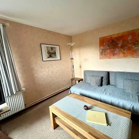 With 2 Bedrooms מאסהולם